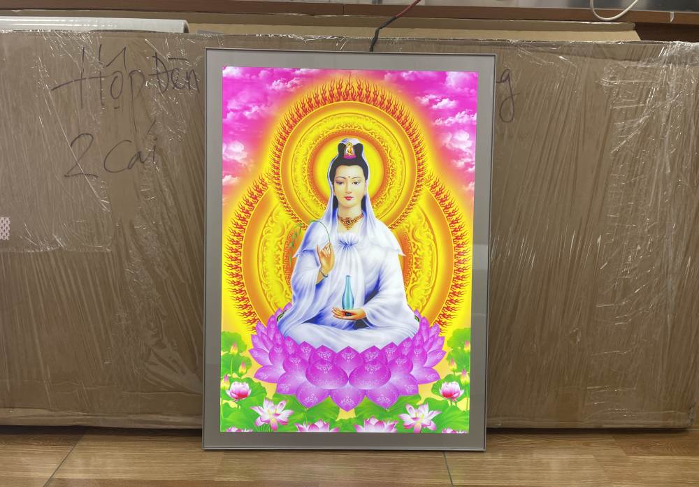 Hộp đèn tranh phật quan thế âm bồ tát gắn đèn LED nổi bật